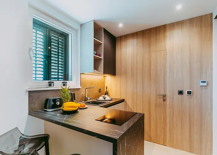 住宿加早餐酒店 Luxury Il Ponte 特罗吉尔